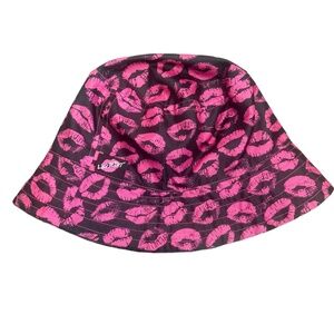 Betsey Johnson Hat Womens One Size Black Pink Bucket Lip Print Streetwear